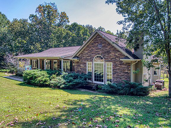 2nd image of 110 Gray Dr