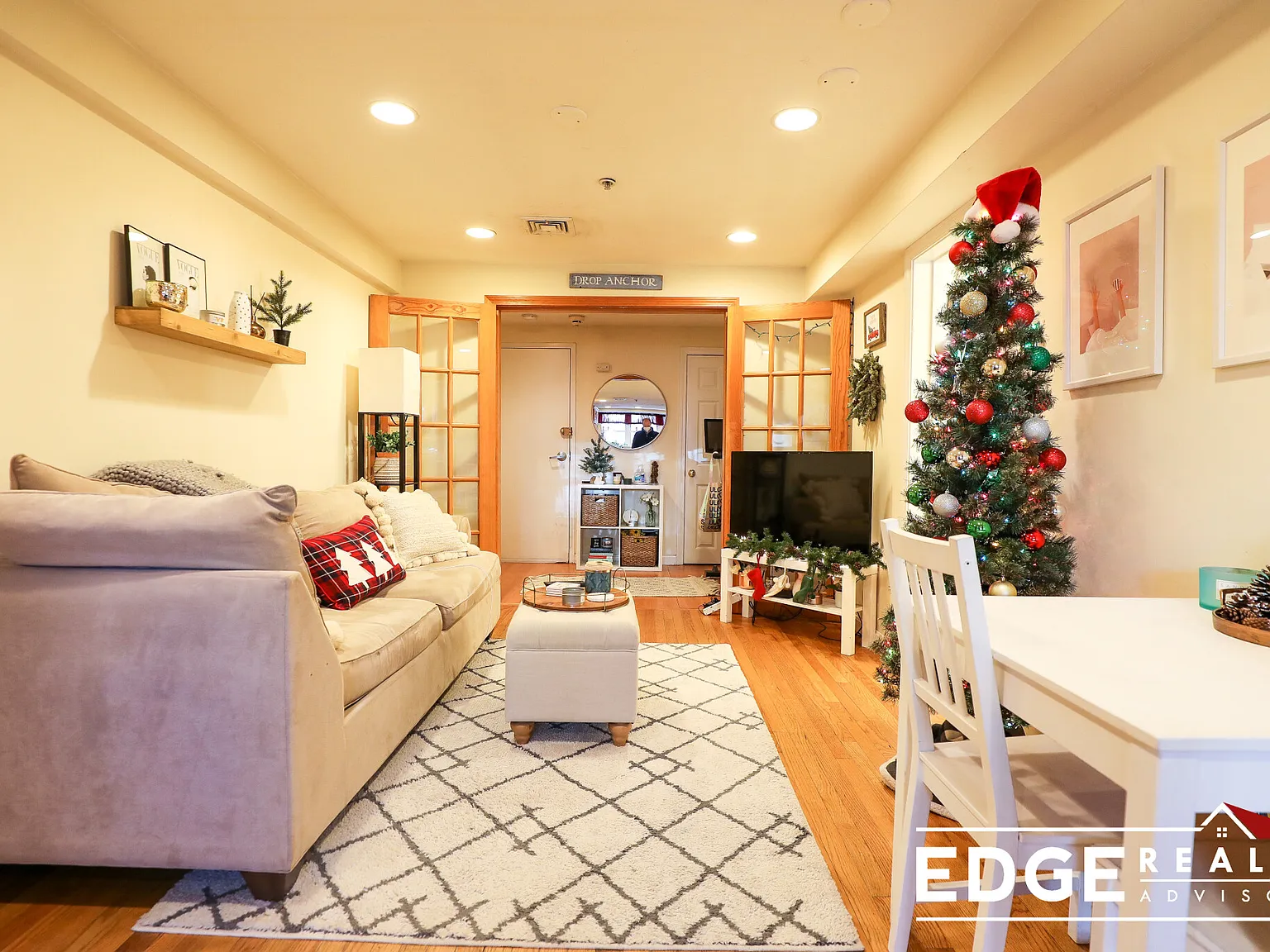3 bed, 1100 sqft, $3,600 — Photo 4