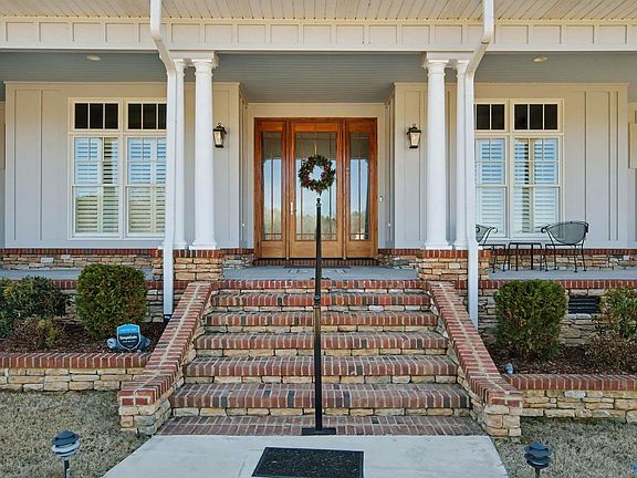 3rd image of 255 Worthington Ln