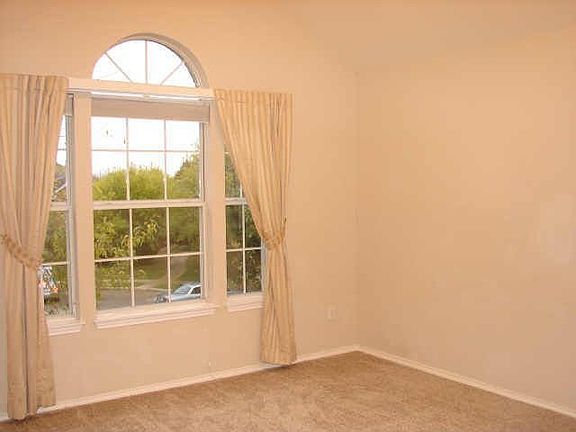 5th image of 7609 Capella Ct