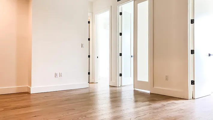 Rented by Nooklyn NYC LLC | media 17