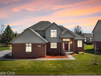 14817 Sparrow Dr, Shelby Township, MI, 48315