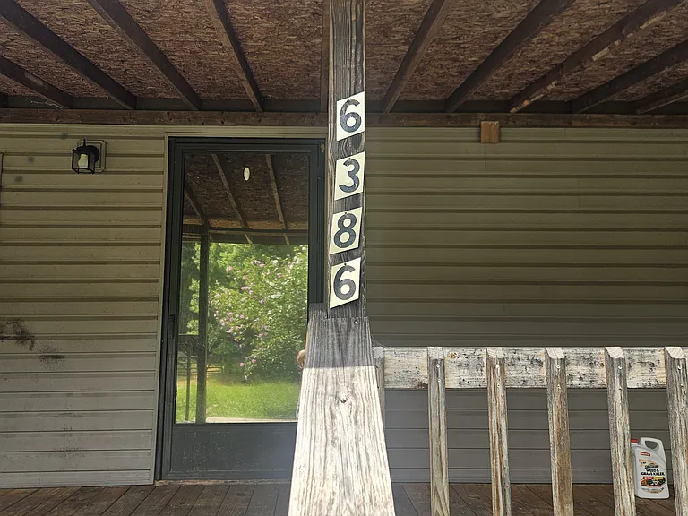 6386 Rollins Park Dr — Photo 2