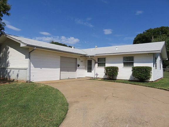 5th image of 1513 Parkdale Dr
