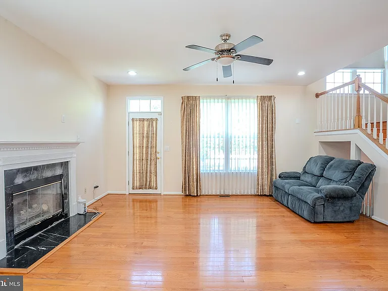 31 Hawthorn Dr — Photo 15