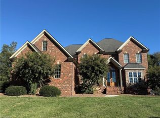 6202 Herons Nest Ct, Oak Ridge, NC 27310
