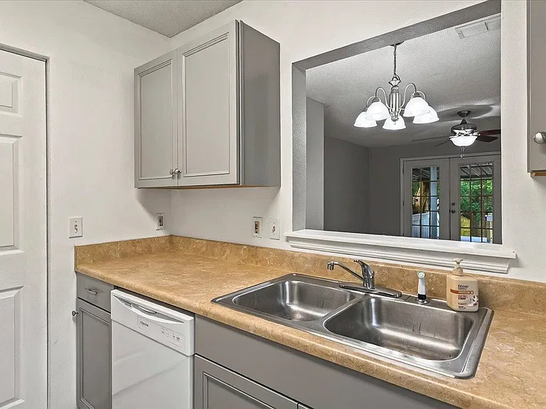 3001 Oak Park Ct #A — Photo 14