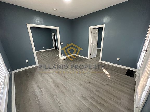 5th image of 928 N Parker Ave