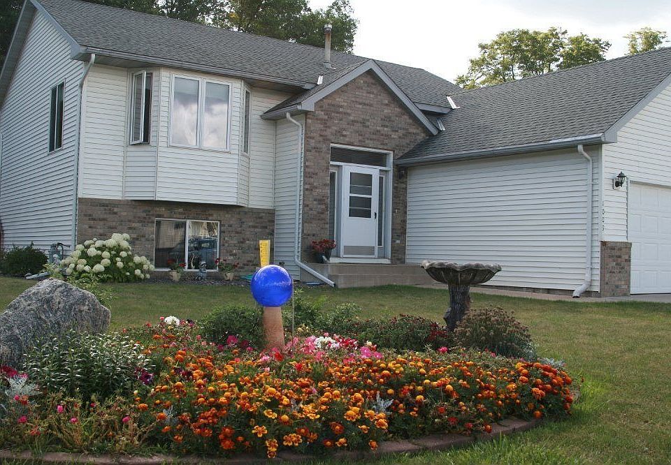 For Sale: 1009 Shoreline Drive, Howard Lake, MN 55349