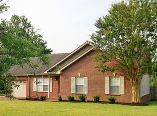 102 Gentry Dr, Portland, TN 37148