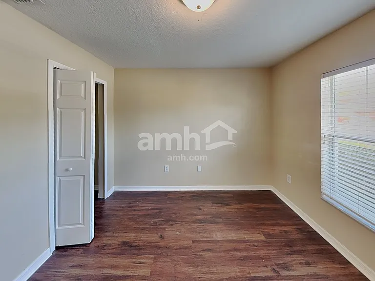 12042 Butler Woods Cir — Photo 11