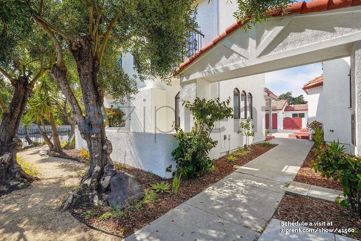 3 bed, 1.5 bath, 2000 sqft, $4,500 — Photo 3