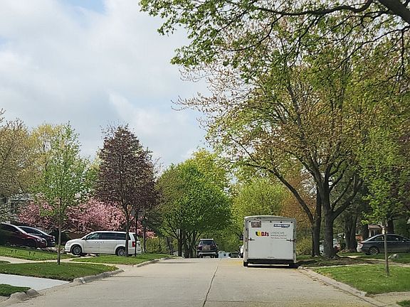 5th image of 865 Panorama Dr
