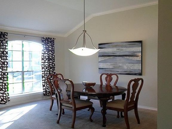 3rd image of 3902 Vinecrest Dr