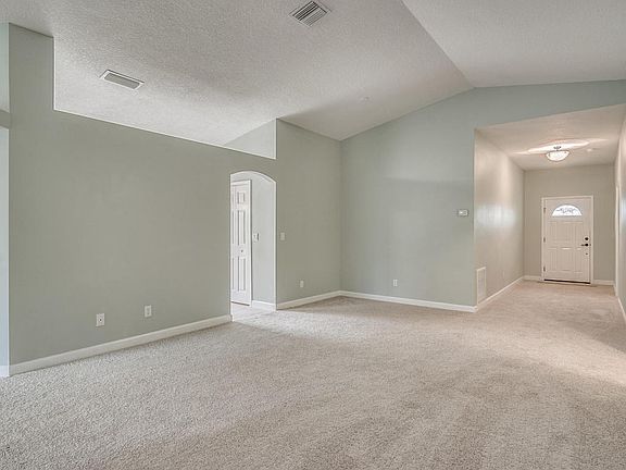4th image of 8042 Bracken Ln