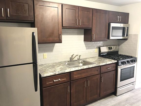 3rd image of 42 Oakland Ave APT 4
