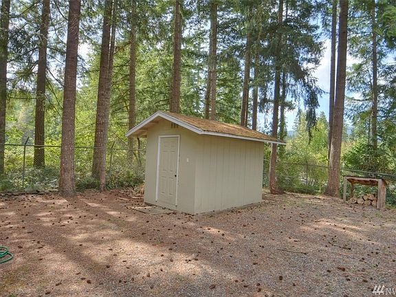 4th image of 22539 Bluewater Dr SE