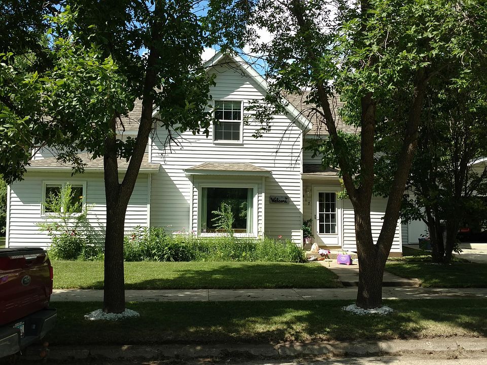 1st image of 417 Lake St