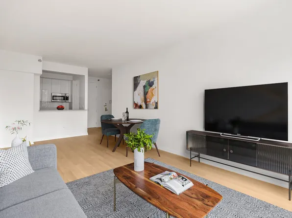 75 W End Ave, New York, NY