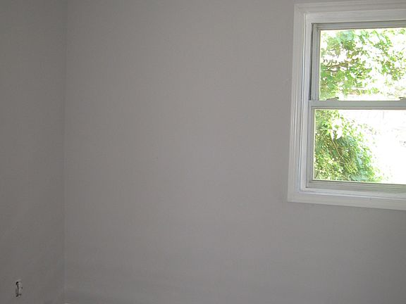 5th image of 2324 Boller Ave One Fam