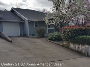 605 NW Elm St APT B, Grants Pass, OR 97526