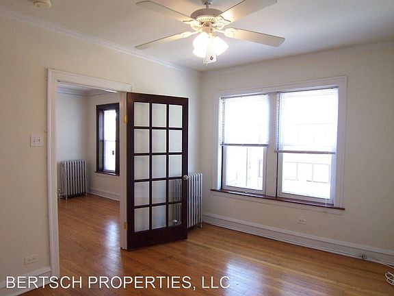 5th image of 2557 W Montrose Ave APT 3A