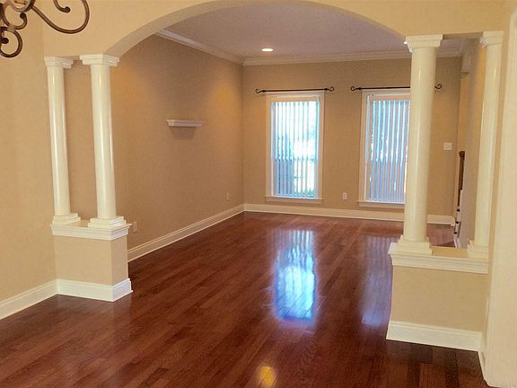 5th image of 903 Bucyrus Ln