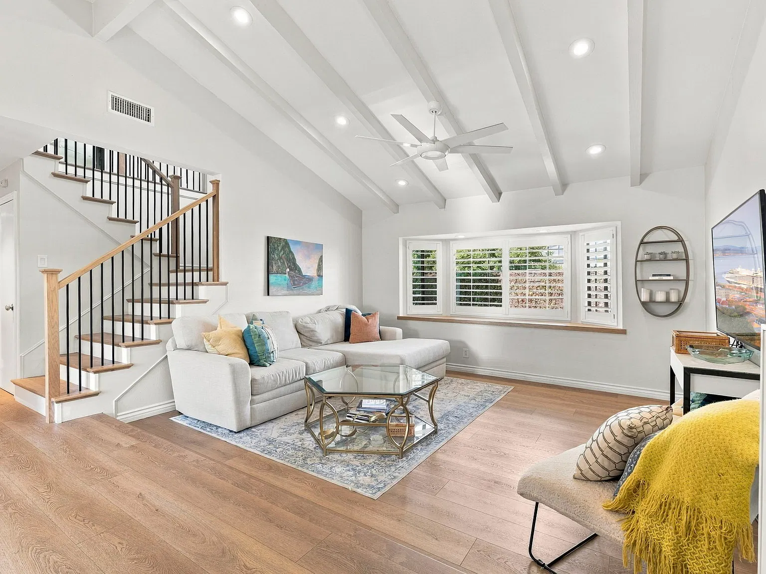 3 bed, 1970 sqft, $6,000 — Photo 2