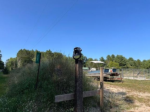 5th image of 207 Skocelas Rd S