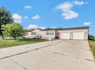 932 McDermott Ave, Kandiyohi, MN 56251