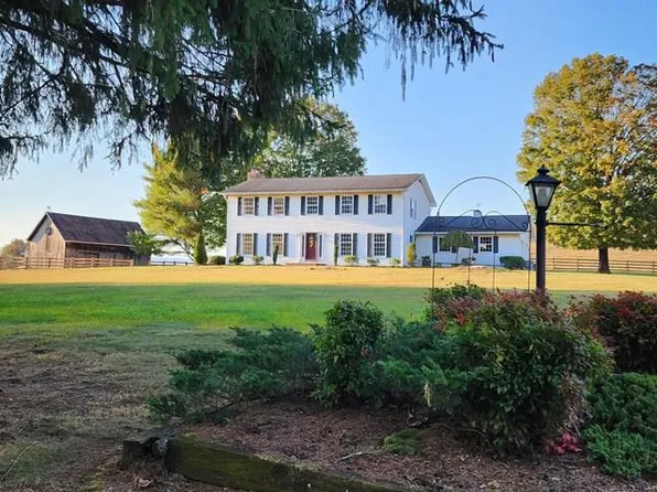 881 Reeds Valley Rd, Castlewood, VA 24224