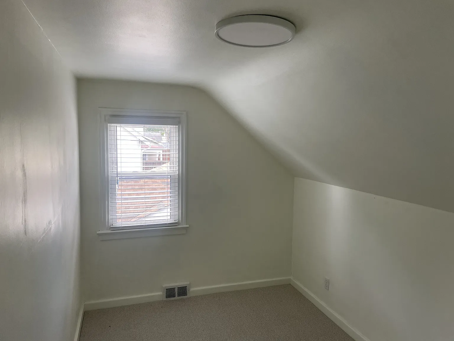 1 bed, 600 sqft, $1,400 — Photo 3