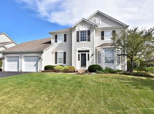 657 Vista Dr, Oswego, IL 60543