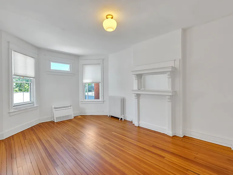 2611 11th St NW — Photo 15