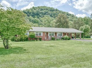 221 Obey Dr, Celina, TN 38551
