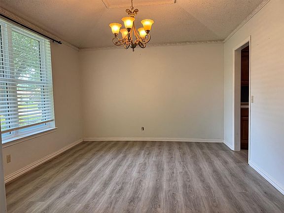 4th image of 860 40th St SE