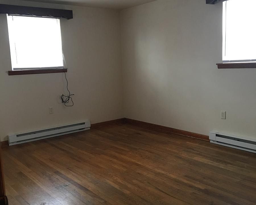 2nd image of 100 Sunset Ave