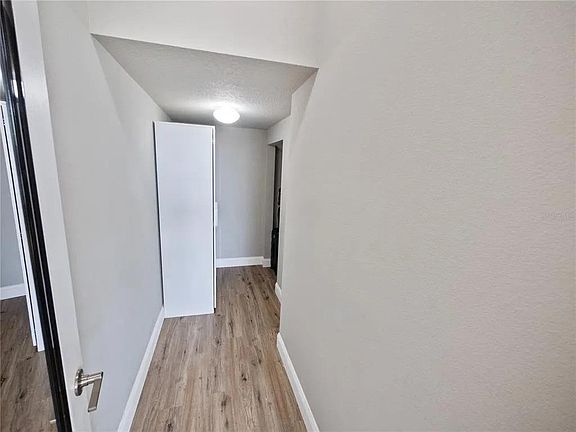 3rd image of 604 Stone Oak Dr