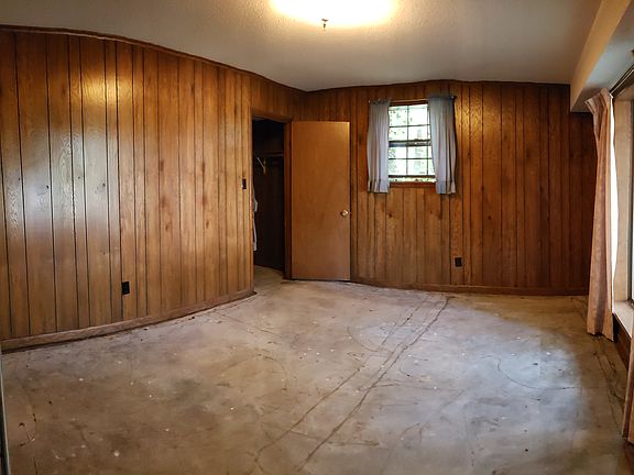 4th image of 4205 Woodland W