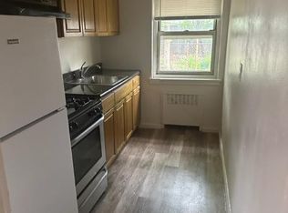 (Undisclosed Address), Mineola, NY 11501