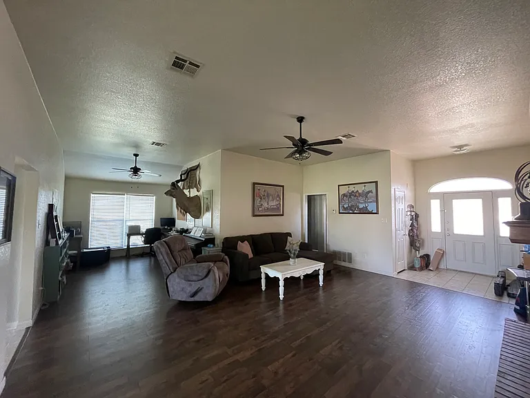 136 County Road 4889 — Photo 5