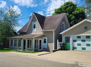 674 S Monroe St, Millersburg, OH 44654