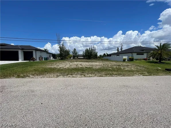2111 SW 17th Pl, Cape Coral, FL 33991