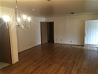 4th image of 4005 Oaklawn St