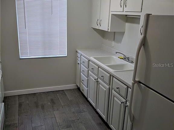 4th image of 7606 Abbey Ln #207