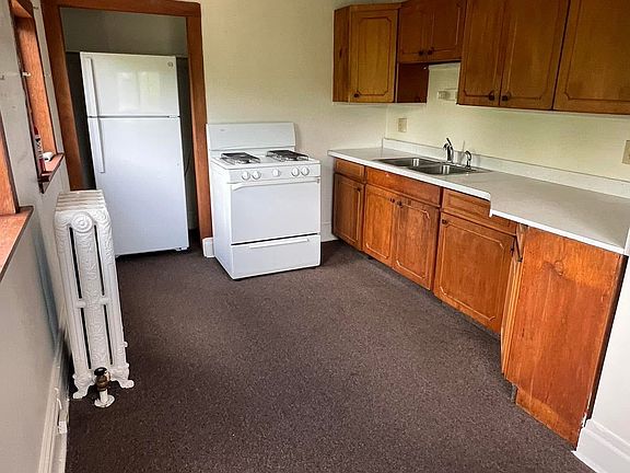 3rd image of 310 Ampersand Ave #2