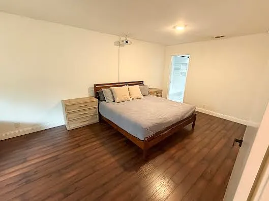 1804 Stagecoach Trl — Photo 9