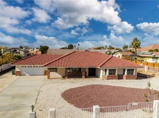 16186 Chiwi Rd, Apple Valley, CA 92307