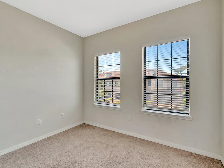 2854 Bard St — Photo 24