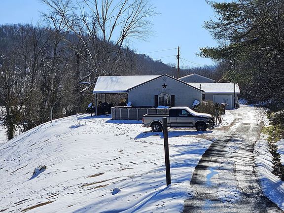 4th image of 139 Elkins Ln